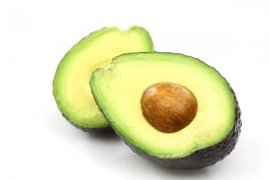 牛油果树什么时候打顶（树形整形方法）