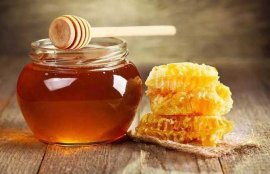 蜂蜜的真假辨别方法(蜂蜜真假的鉴别)