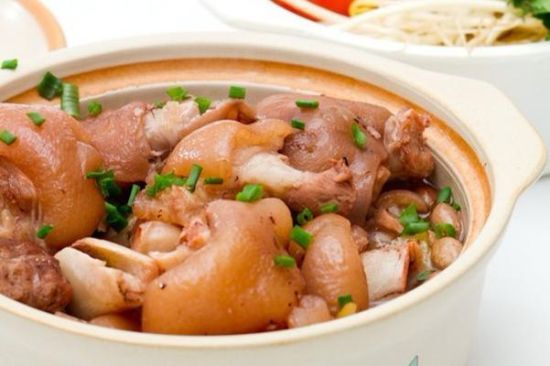 花生炖猪蹄 花生炖猪蹄