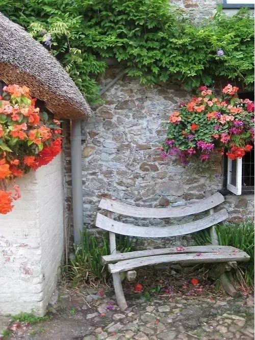 是谁,打翻了这里的春天。 是谁,打翻了这里的春天。