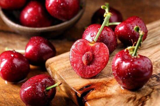 车厘子怎么保存时间长？包裹好放冰箱可保存1