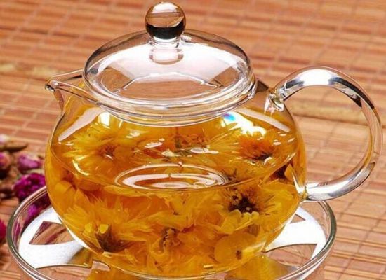 喝菊花茶好处多 喝菊花茶好处多