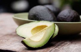 牛油果能不能丰胸？(5大丰胸水果)