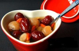 黄芪红枣泡水丰胸做法(喝黄芪泡水差点死了)