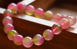 西瓜碧玺的鉴别方法(西瓜碧玺是什么)