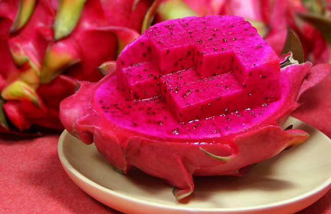 火龙果皮能吃吗